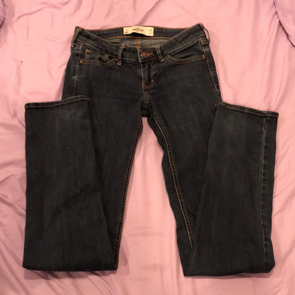HOLLISTER JEANS. DARK. SIZE 1 LONG